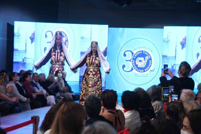 Bodrum’da “Gelenekten Geleceğe” Defilesi Düzenlendi
