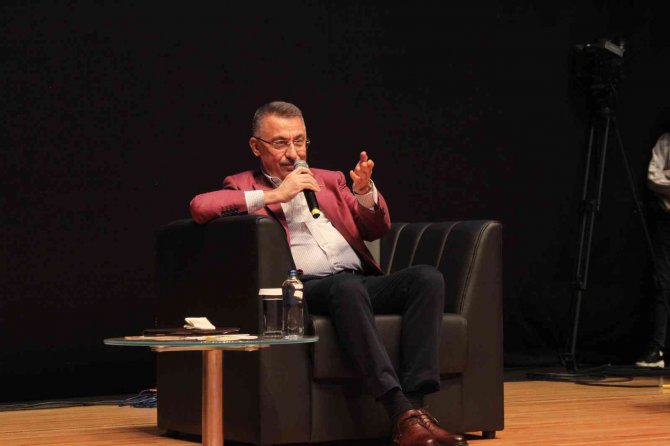 Cumhurbaşkanı Yardımcısı Oktay: "Ülkeyi Temsil Etme Adına Dışarı Çıkıyorsanız Biz Orada Her Türlü Kolaylığı Sağlarız"
