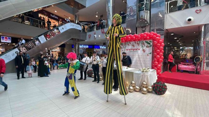 Kemençe Sesine Kayıtsız Kalamadılar