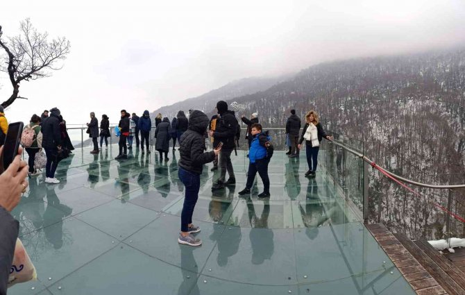Düzce’ye Cam Teras Yapılacak