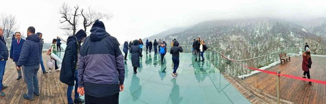 Düzce’ye Cam Teras Yapılacak