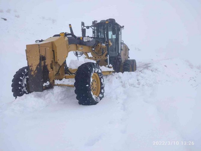 Elazığ’da 72 Köy Yolu Ulaşıma Kapandı