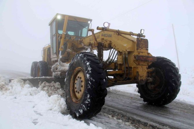 Elazığ’da 72 Köy Yolu Ulaşıma Kapandı