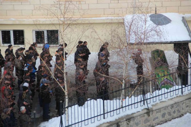 İ̇şinden İstifa Edip, Mal Varlığını Sattıktan Sonra Cinayeti İşlemiş