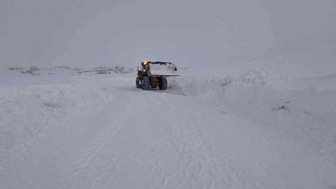 Erzurum’da 325 Mahalleye Ulaşım Sağlanamıyor