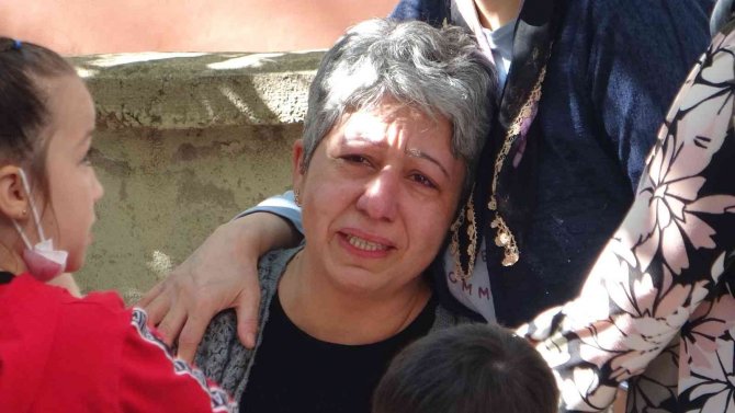 Evinin Mutfağı Küle Dönen Kadın Gözyaşlarını Tutamadı