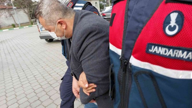 İ̇zmir’den Samsun’a Uyuşturucu Ve Silah Getirirken Yakalanan Kamyon Şoförü Tutuklandı