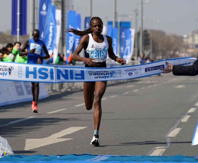 İ̇stanbul Yarı Maratonu’nda Kenyalı Atlet Rodgers Kwemoi, Rekor Kırarak Şampiyon Oldu