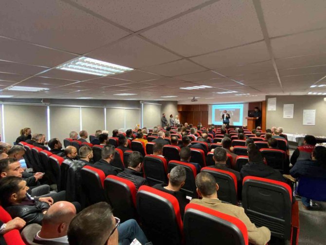 Firmadan 5 Yıl Ve Üzerinde Çalışan Personeline Plaket