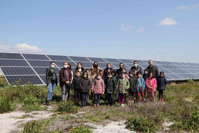 Minik Öğrenciler Maski̇’nin Çevreci Güneş Enerjisi Santralini Gezdi