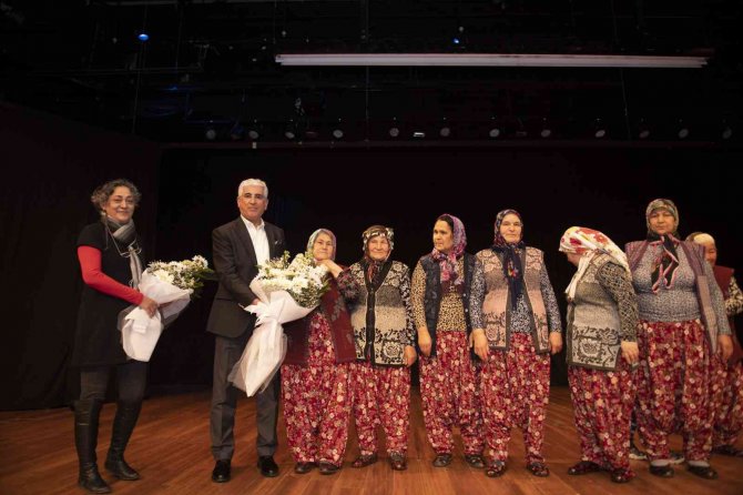 Arslanköylü Kadınlar Seyirciyle Buluştu