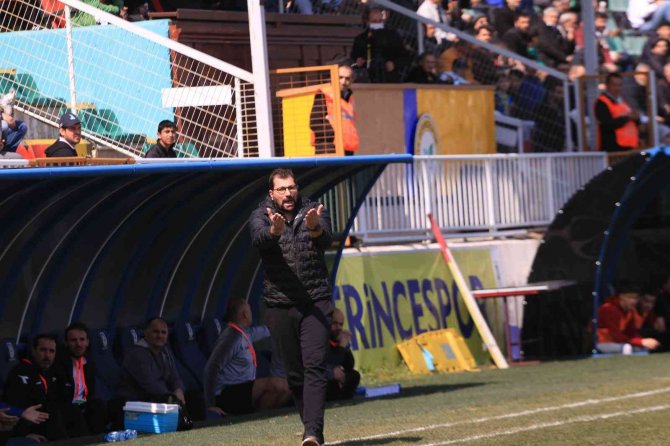 Belediye Derincespor Teknik Direktörü Murat Parlak: "Çok Ciddi 2 Puan Kaybettik”