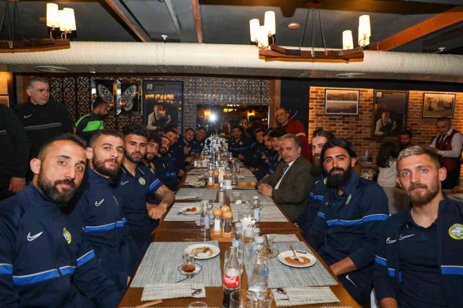 Başkan Yalçın Talasgücü Heyeti İle Bir Araya Geldi