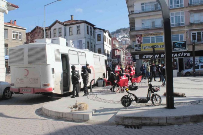 İ̇nebolu’da Kan Bağışı Kampanyası
