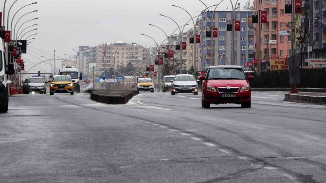 Yaşlı Araçların Egzozundan Çıkan Zehirli Dumanlar, Ölümcül Hastalıklara Yol Açıyor