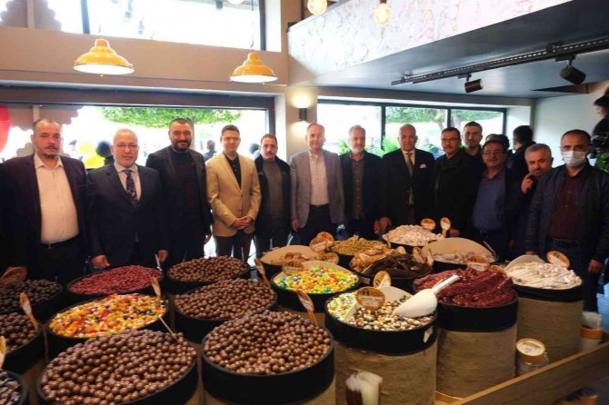 Artukbey Kahve Yurt İçindeki 75. Şubesini İ̇skenderun’da Açtı