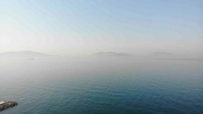 İ̇stanbul’da Kirli Hava Ve Sis Havadan Görüntülendi
