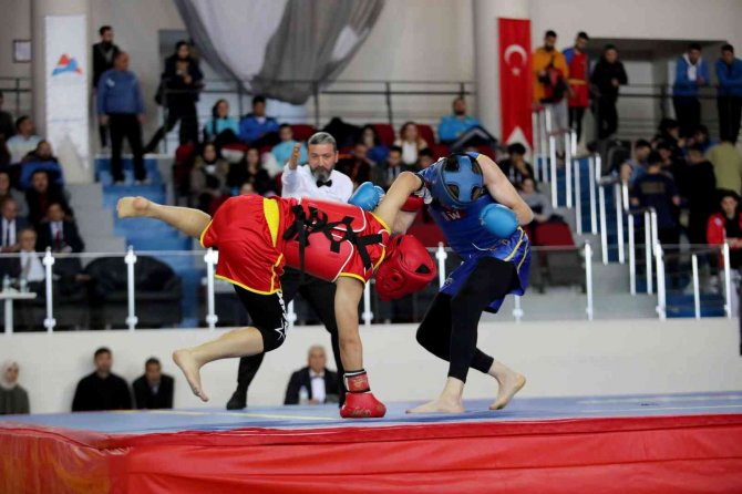 Ai̇çü Ev Sahipliğinde Düzenlenen Türkiye Üniversiteler Wushu Şampiyonası Sona Erdi