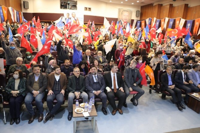 Danışma Toplantılarında Bin 500 Kişiye Rozet