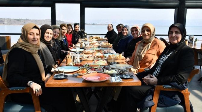 Başkan Eşleri, Hersek Lagününe Hayran Kaldı