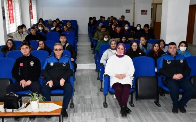 Altınova Belediyesi’nden Öğrencilere "Bilinçli Tüketici" Eğitimi