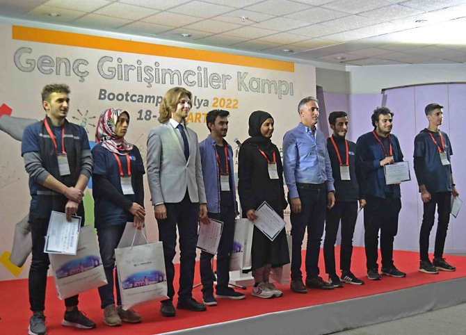 Antalya Genç Girişimciler Kampı Tamamlandı