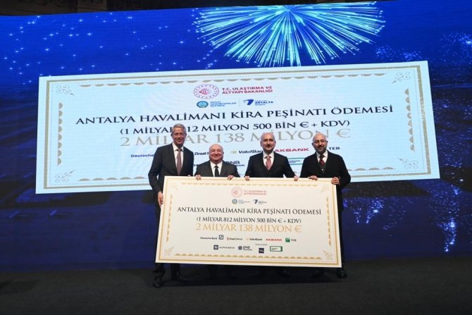 Ulaştırma Ve Altyapı Bakanı Karaismailoğlu’dan Antalya Havalimanı Müjdesi