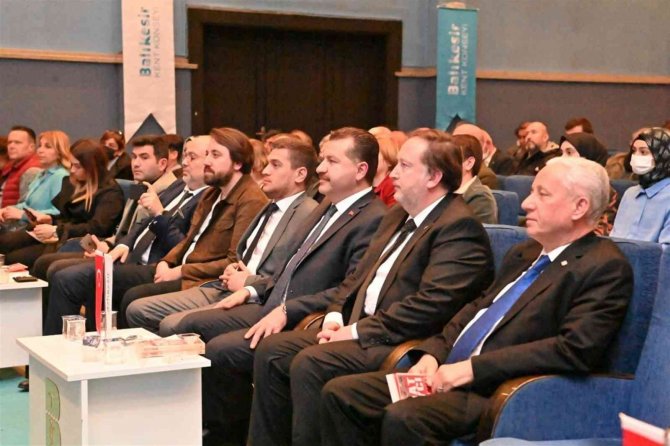 Mavi Vatan Balıkesir’de Konuşuldu