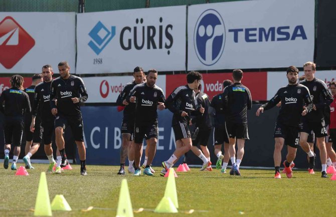 Beşiktaş’ta Pjanic Takımla Çalıştı