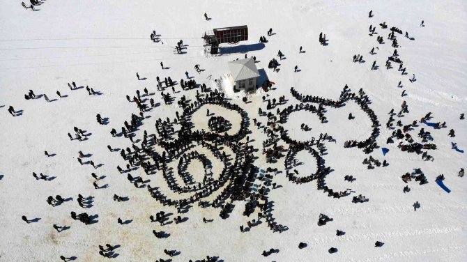 Mart Ayında Kar Festivali Coşkusu