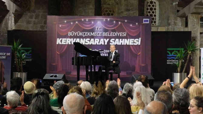 Ünlü Caz Piyanisti İ̇lham Gencer’den Muhteşem Konser