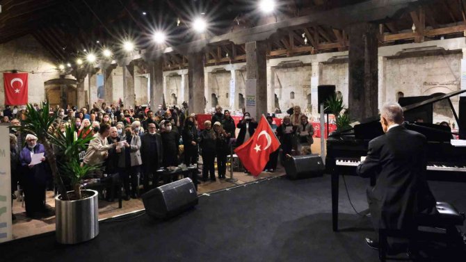 Ünlü Caz Piyanisti İ̇lham Gencer’den Muhteşem Konser