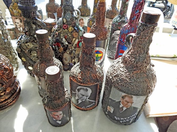 Atıkları Sanat Eserine Dönüştürüyor