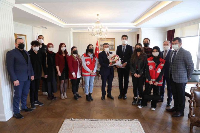 Çocuk Hakları Komitesi Valiyi Ziyaret Etti