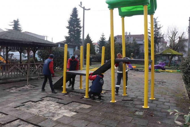 Düzce’de Eskiyen Oyun Grupları Değiştirildi