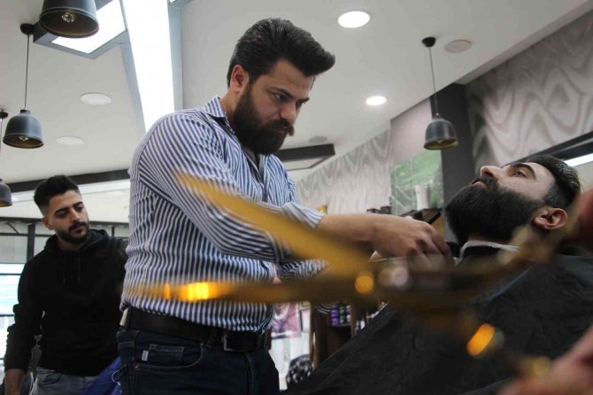 Türkiye Şampiyonu Kuaför, Dünya Şampiyonasına Hazırlanıyor