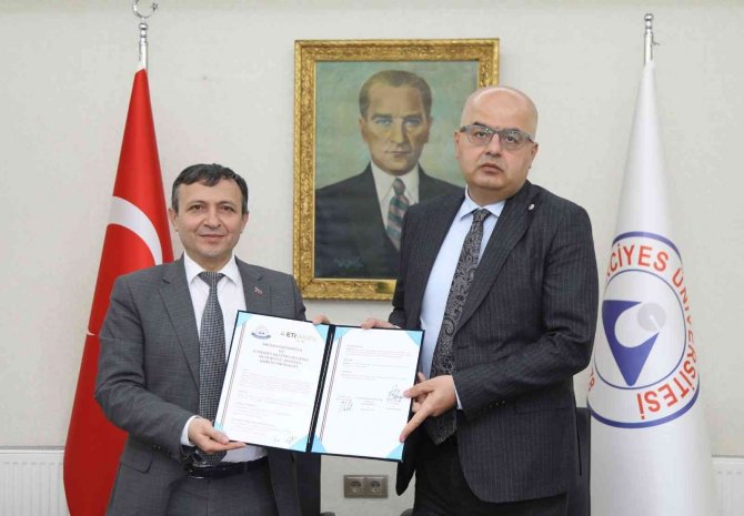 Erü İle Eti Maden İ̇şletmeleri Genel Müdürlüğü Arasında İ̇şbirliği Protokolü İ̇mzalandı