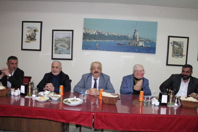 Küçükmeral ‘Adayım’ Dedi