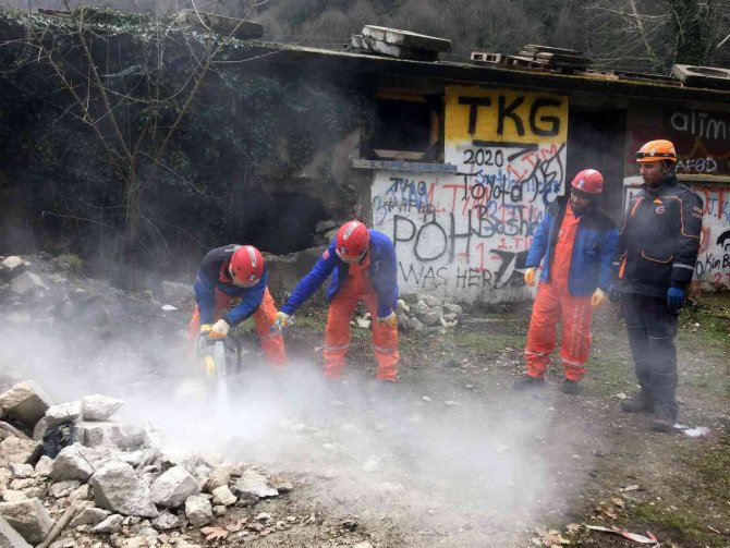 Subü Arama Ve Kurtarma Ekibi Eğitimlere Başladı