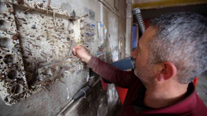 Lastik Tamircisinin İlginç Koleksiyonu
