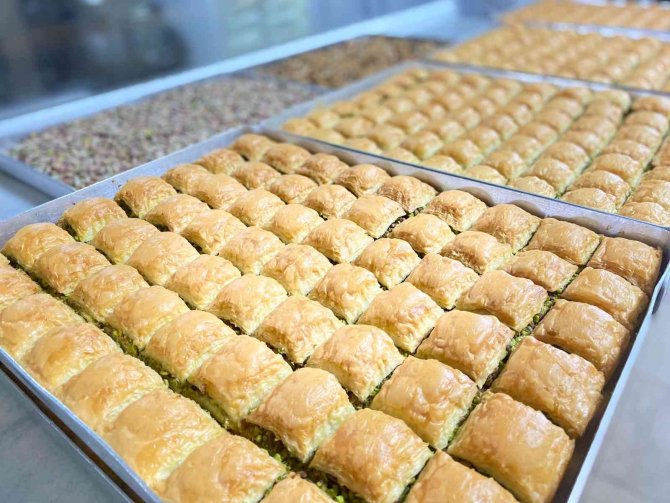 Tatlı Fiyatlarına Gelen İndirim Beraberinde Hile Getirdi