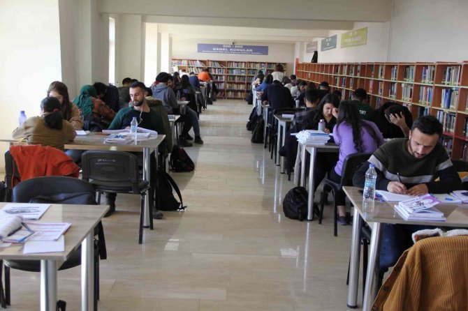 Hakkari’de ‘Kütüphane Haftası’ Etkinlikleri
