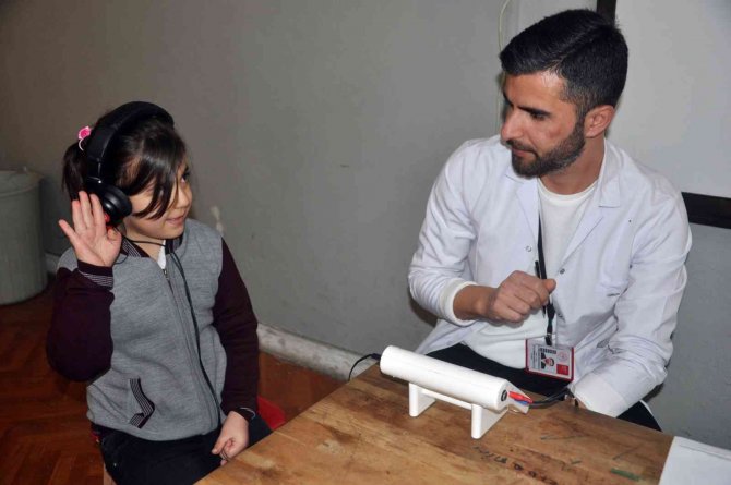 Yüksekova’da İlkokul Öğrencileri İşitme Testinden Geçirildi
