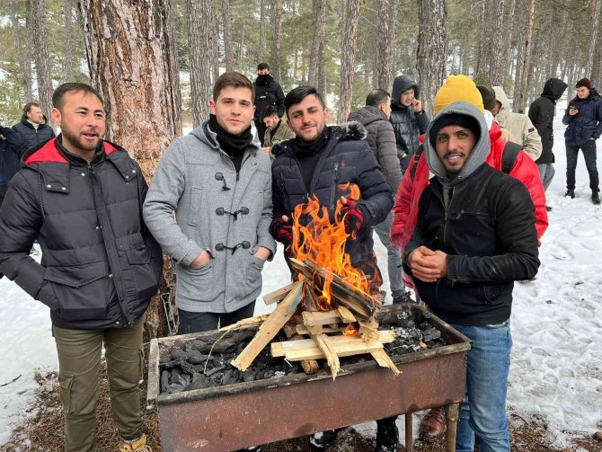 Sıla Öğrenci Yurdunda Kalan Öğrenciler, Ilgaz Dağı’nı Gezdi