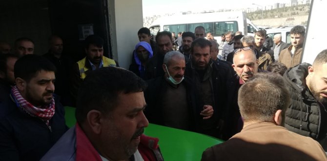 İ̇şin İlk Gününde Çatıdan Düşen İşçi Öldü