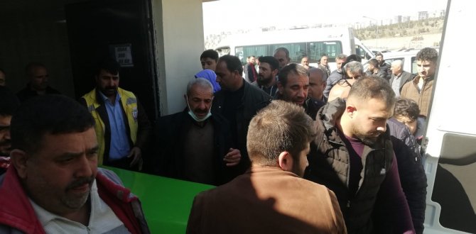 İ̇şin İlk Gününde Çatıdan Düşen İşçi Öldü