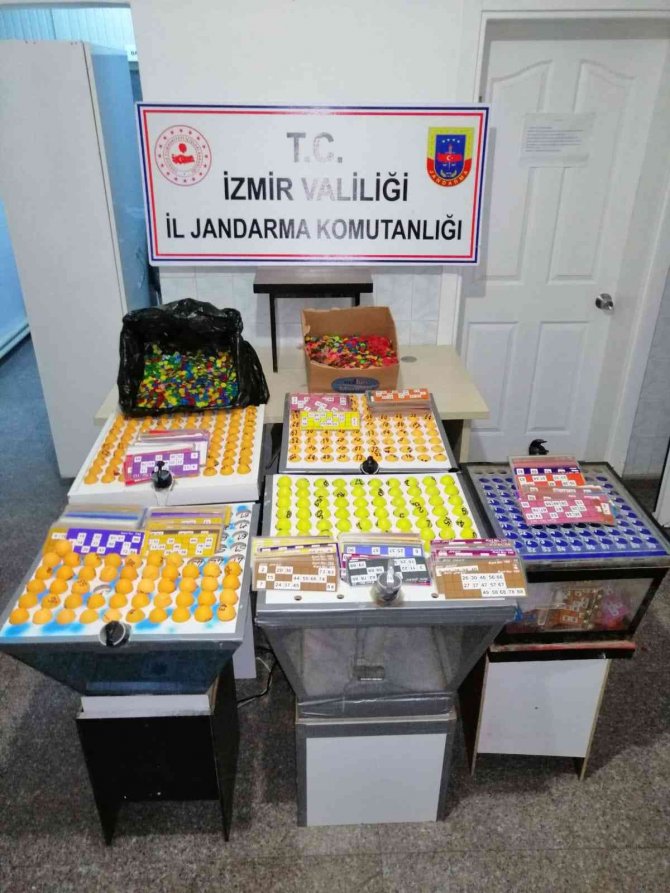 Jandarmayı Görünce Kumarhanenin Işıklarını Kapadılar