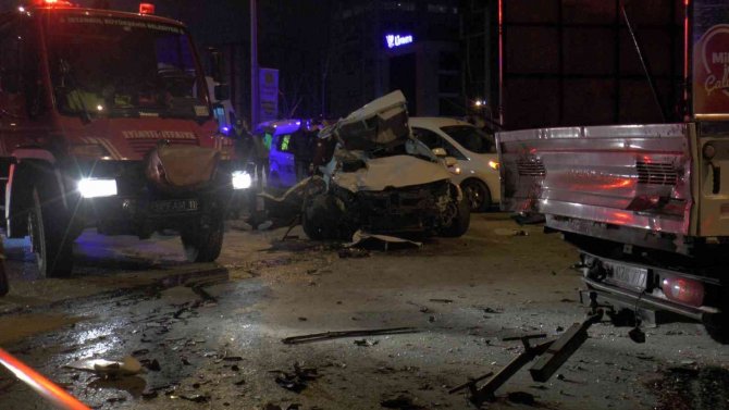 Kadıköy E5 Karayolunda Katliam Gibi Kaza: 1 Ölü 1 Yaralı