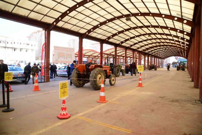 Kahramankazan’da “Reflektör Tak, Görünür Ol” Projesi