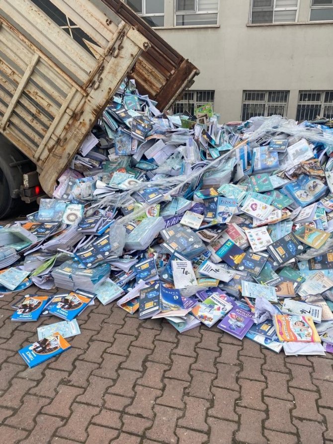 Kayseri Polisinden ‘Kitap’ Operasyonu: 3 Gözaltı